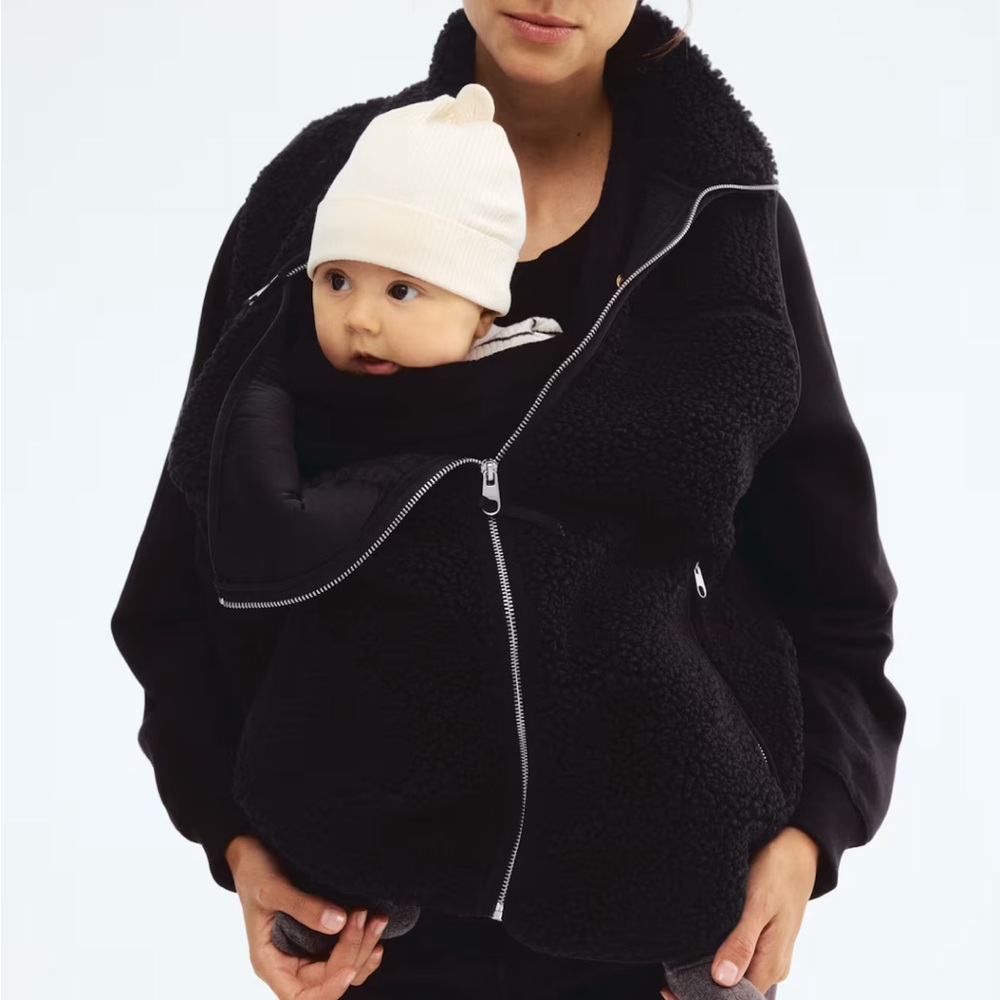 New with tags baby wearing vest. Teddy style Sherpa from H&M size extra small